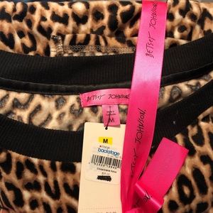 Betsey Johnson Intimates & Sleepwear - Betsy Johnson fleece pj’s Betsey Johnson Intimates & Sleepwear - Betsy Johnson fleece pj’s